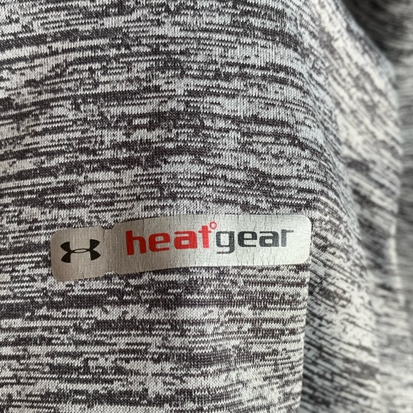 Under Armour Heathered Gray Heatgear Short Sleeve Shirt - Picture 6 of 6